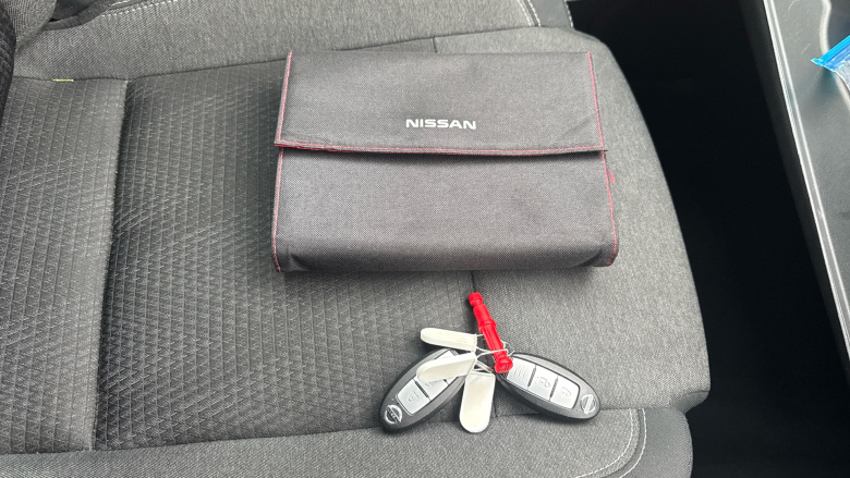 Nissan Qashqai 1.3 DiG-T MH N-Connecta 5dr Petrol Hatchback